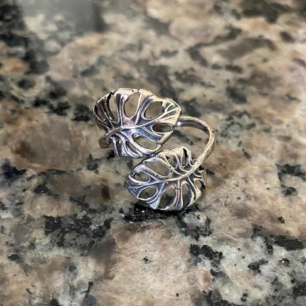 TL | Monstera Ring